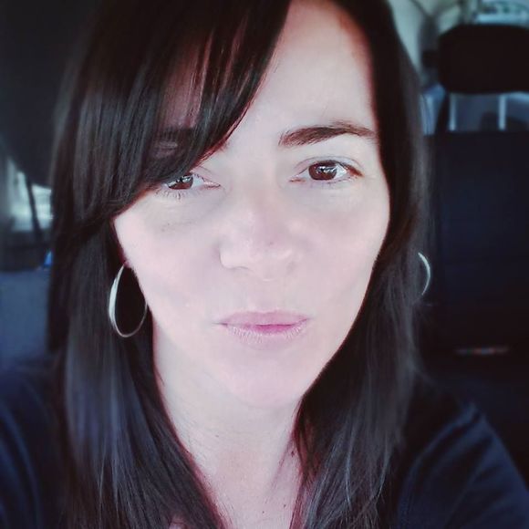 Meet your Posher, Julie - Picture 1 of 1